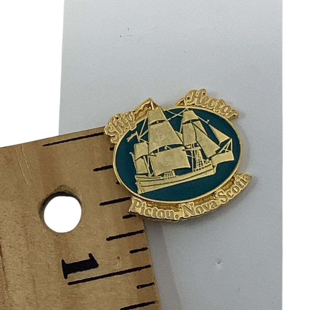 Ship Hector Pictou Nova Scotia Lapel Pin Nautical‎ Souvenir Travel